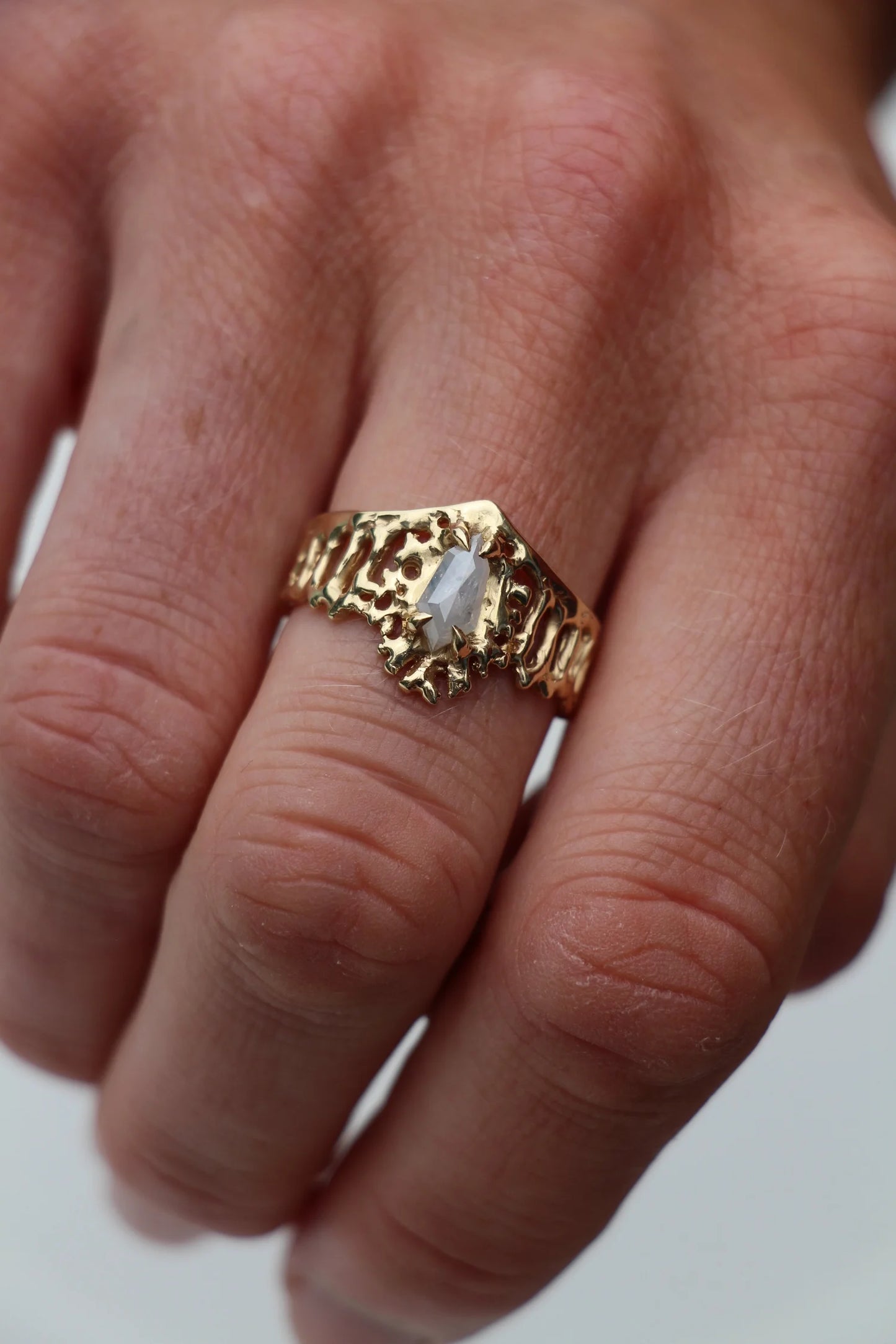 Coral queen ring with 0.67ct ice diamond in 14ct yellow gold