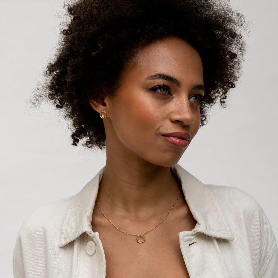 Circle & Pearl Necklace - Gold