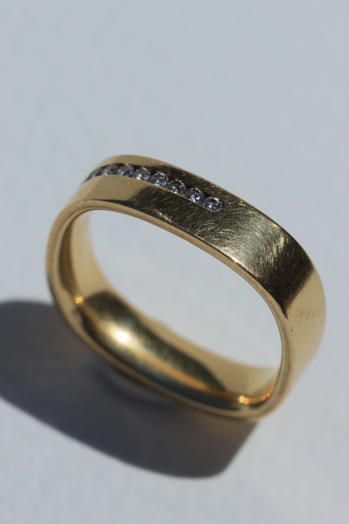 VAULT - Henrich+Denzel 18ct gold & diamond ring