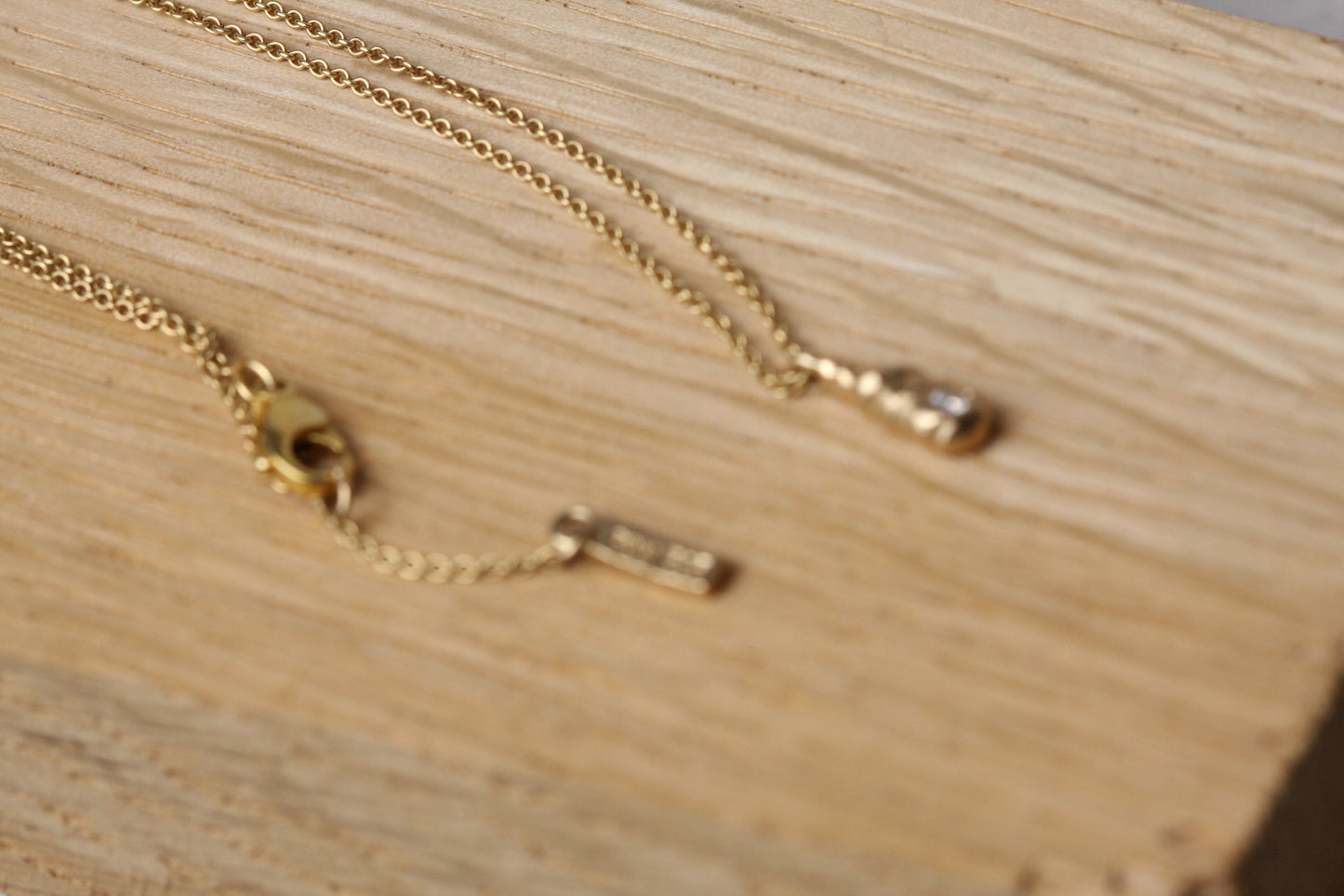 VAULT - Maria Sørensen 14ct yellow gold teardrop nugget diamond pendant
