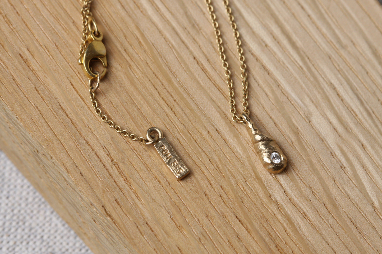 VAULT - Maria Sørensen 14ct yellow gold teardrop nugget diamond pendant