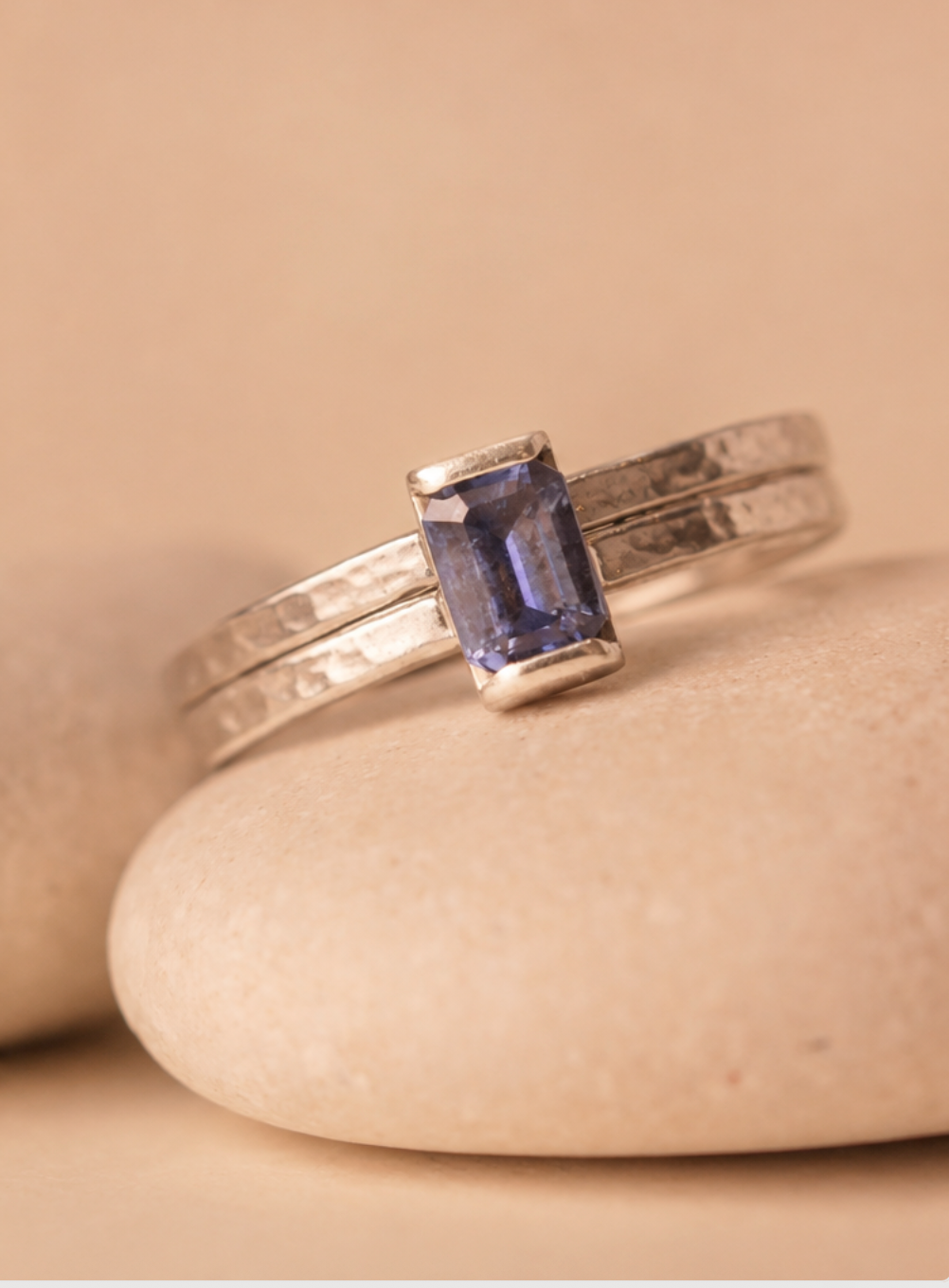 VAULT - Malcolm Morris 18ct white gold & Blue sapphire ring
