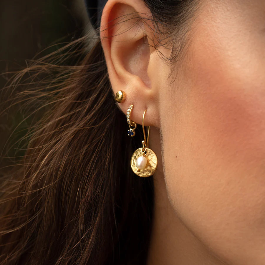 Hammered Disc & Pearl Earrings