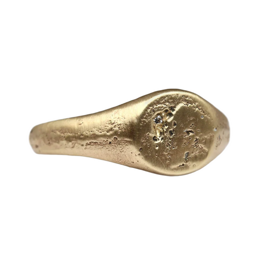 gold signet ring