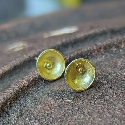 gold stud earrings