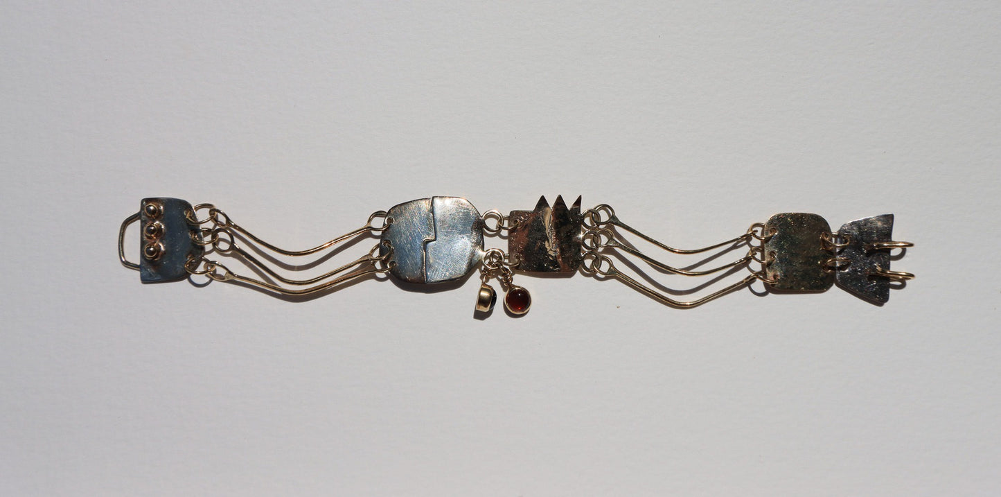 VAULT - Pam Burrows 9ct gold bracelet