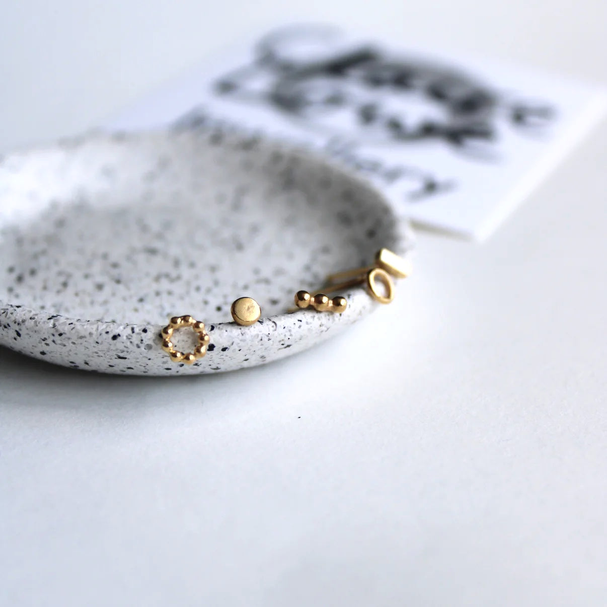 mix and match stud set gold