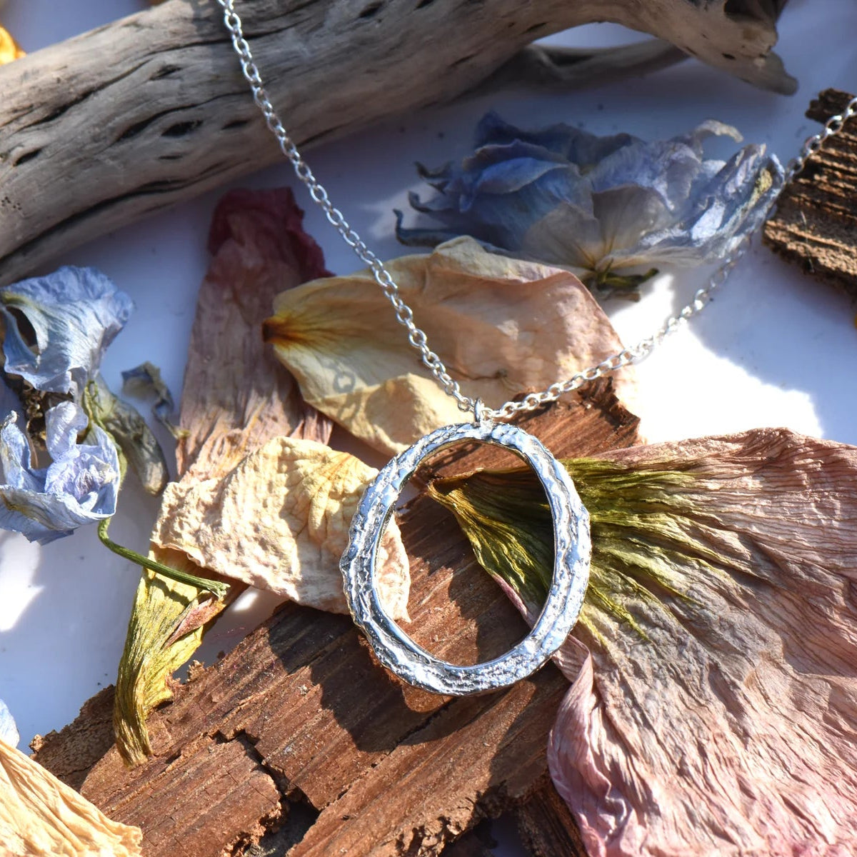 Silver London Plane Hoop Necklace