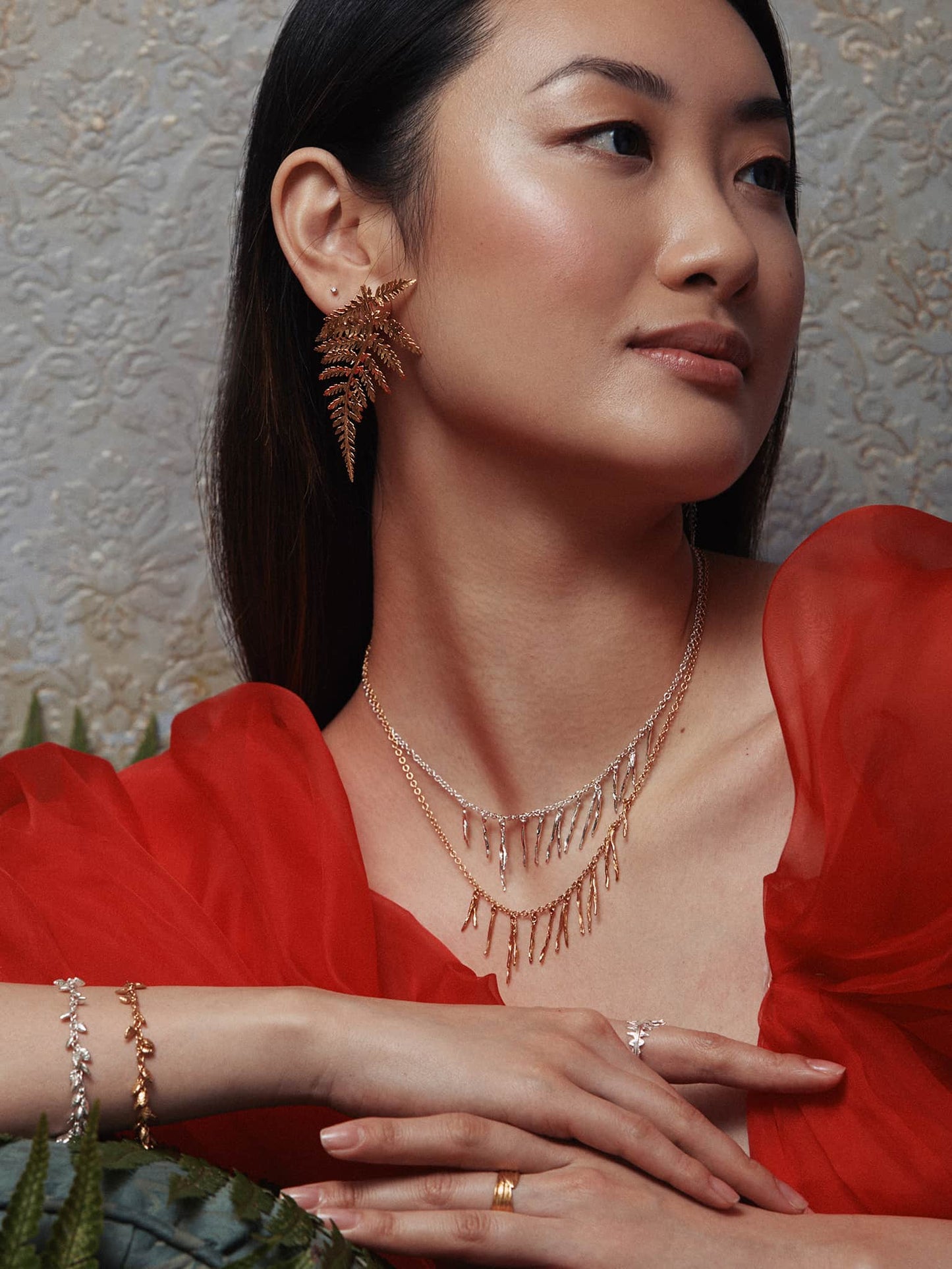 Scattered Pine Needle Necklace