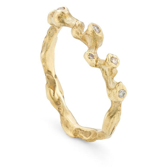 gold and diamond scattered wedding ring