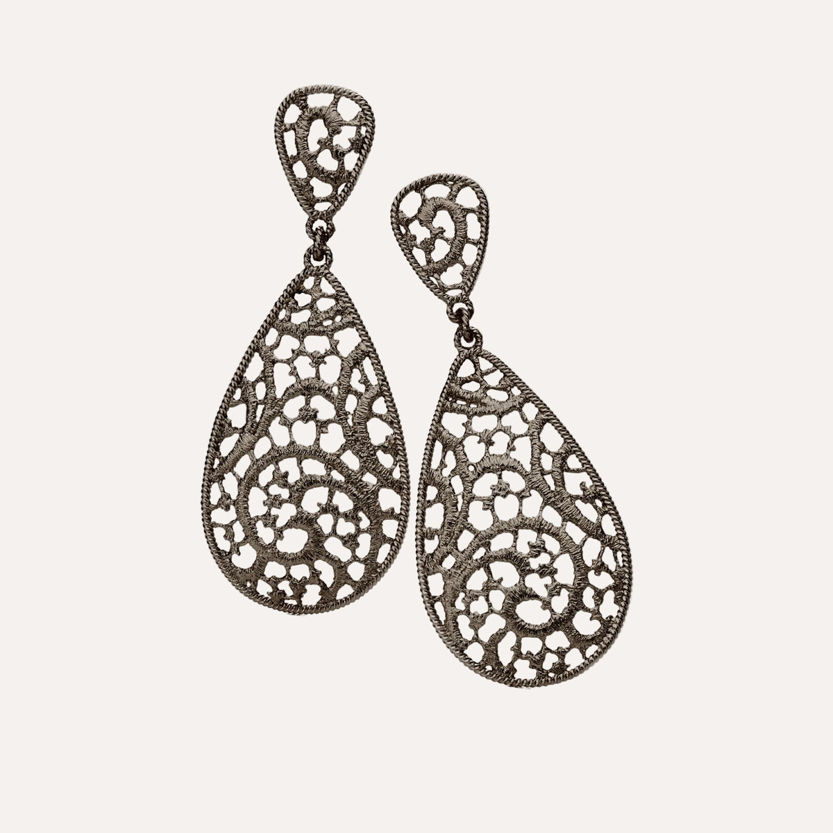 Daphne Pendant Earrings