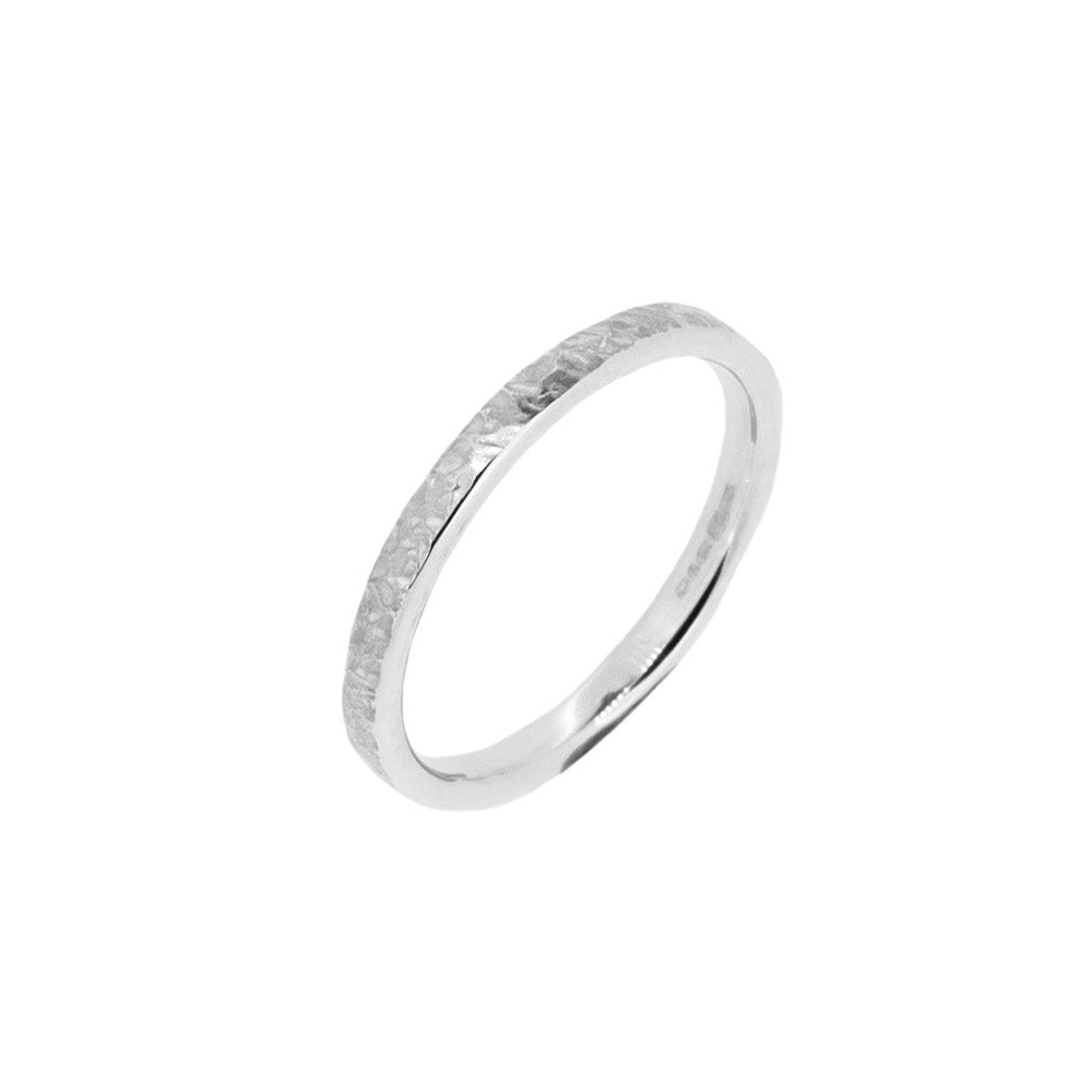 silver wedding ring
