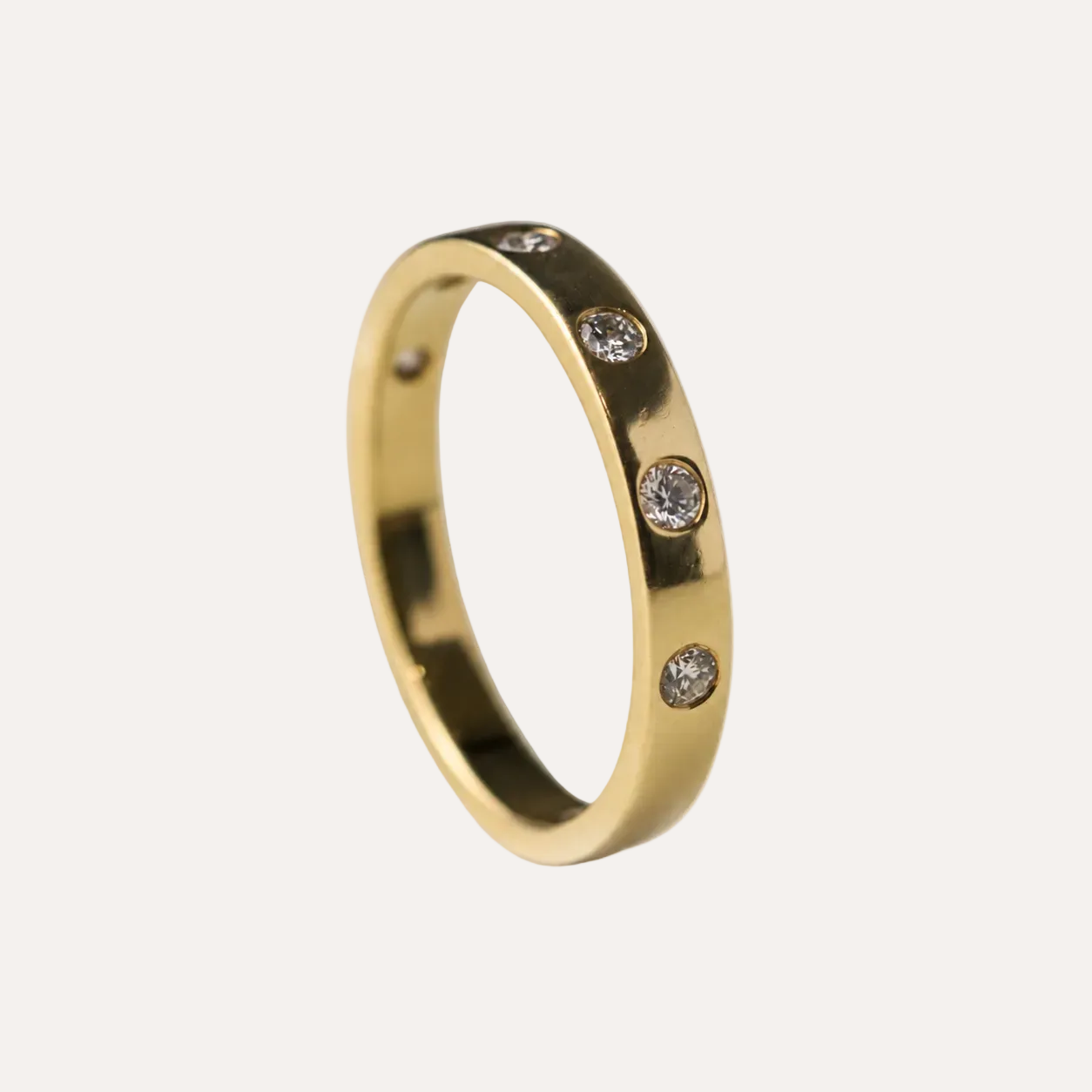 18ct wedding band with 6 diamonds