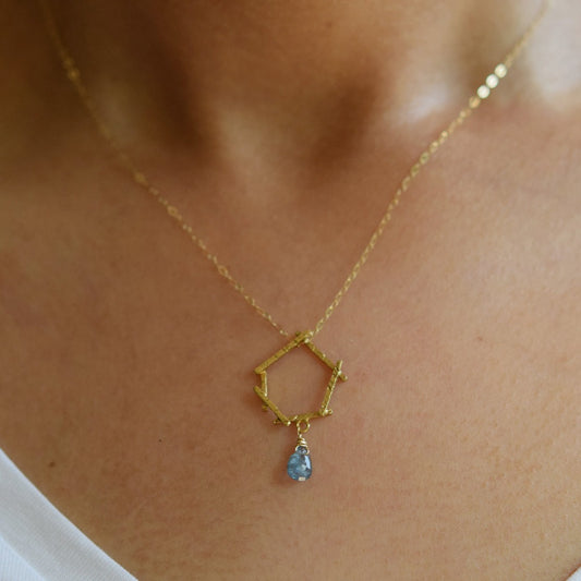 Yellow Gold & Aquamarine Necklace