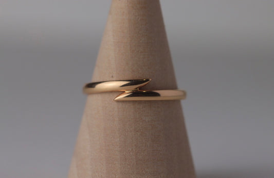 18ct Rose Gold cross over band