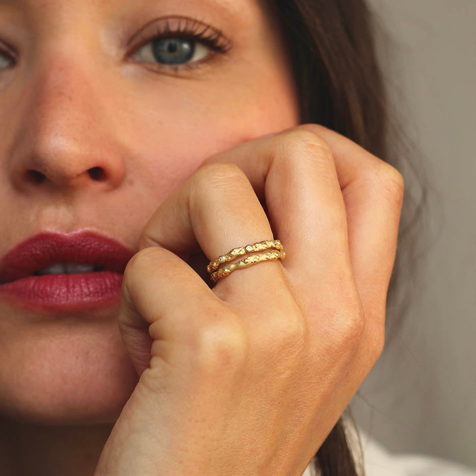 Orno Slim Wave Wedding Ring