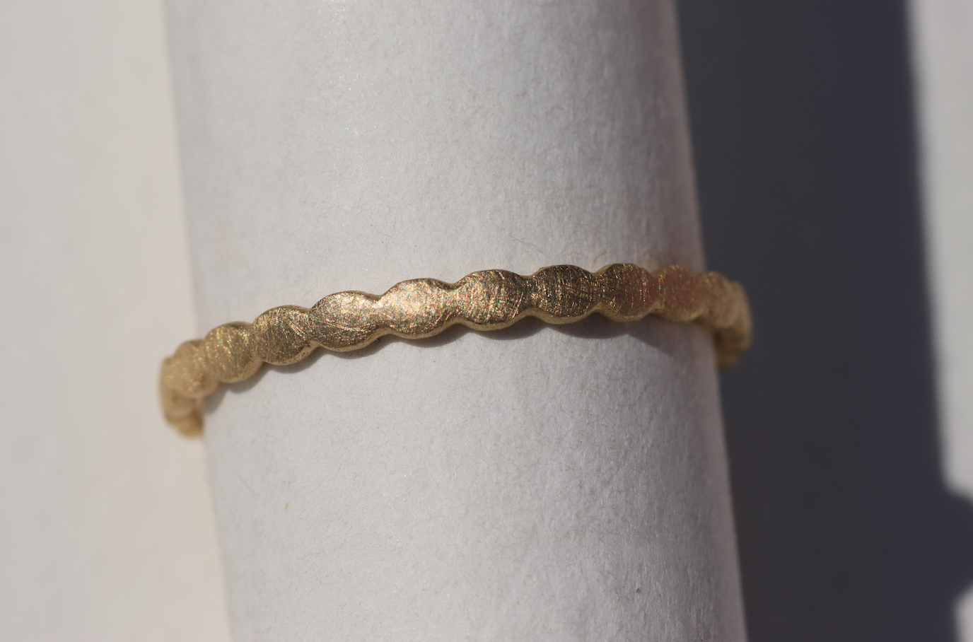 Scallop Ring in 18ct yellow gold