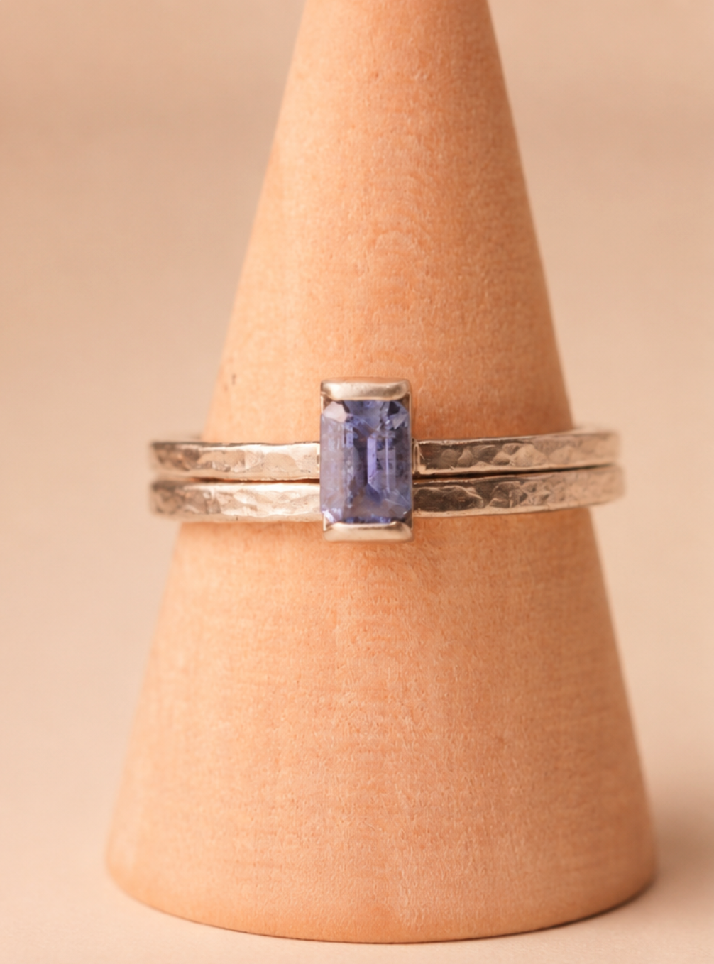 VAULT - Malcolm Morris 18ct white gold & Blue sapphire ring