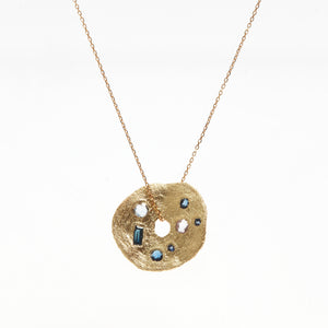 Yellow Gold Circle Pendant with Sapphires