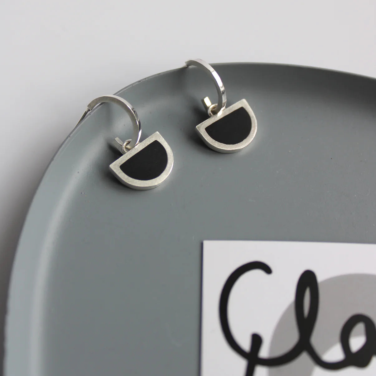 arc hoop black resin
