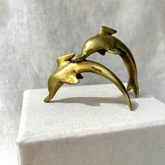 dolphin sculpture