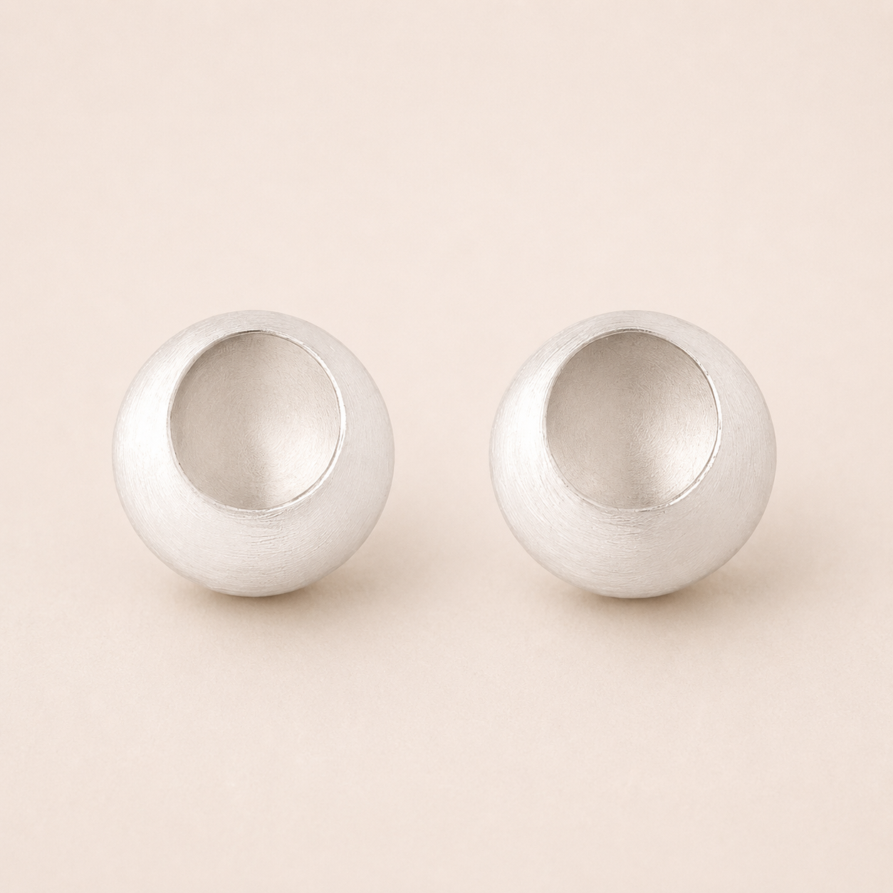 Satin gilt pebble studs