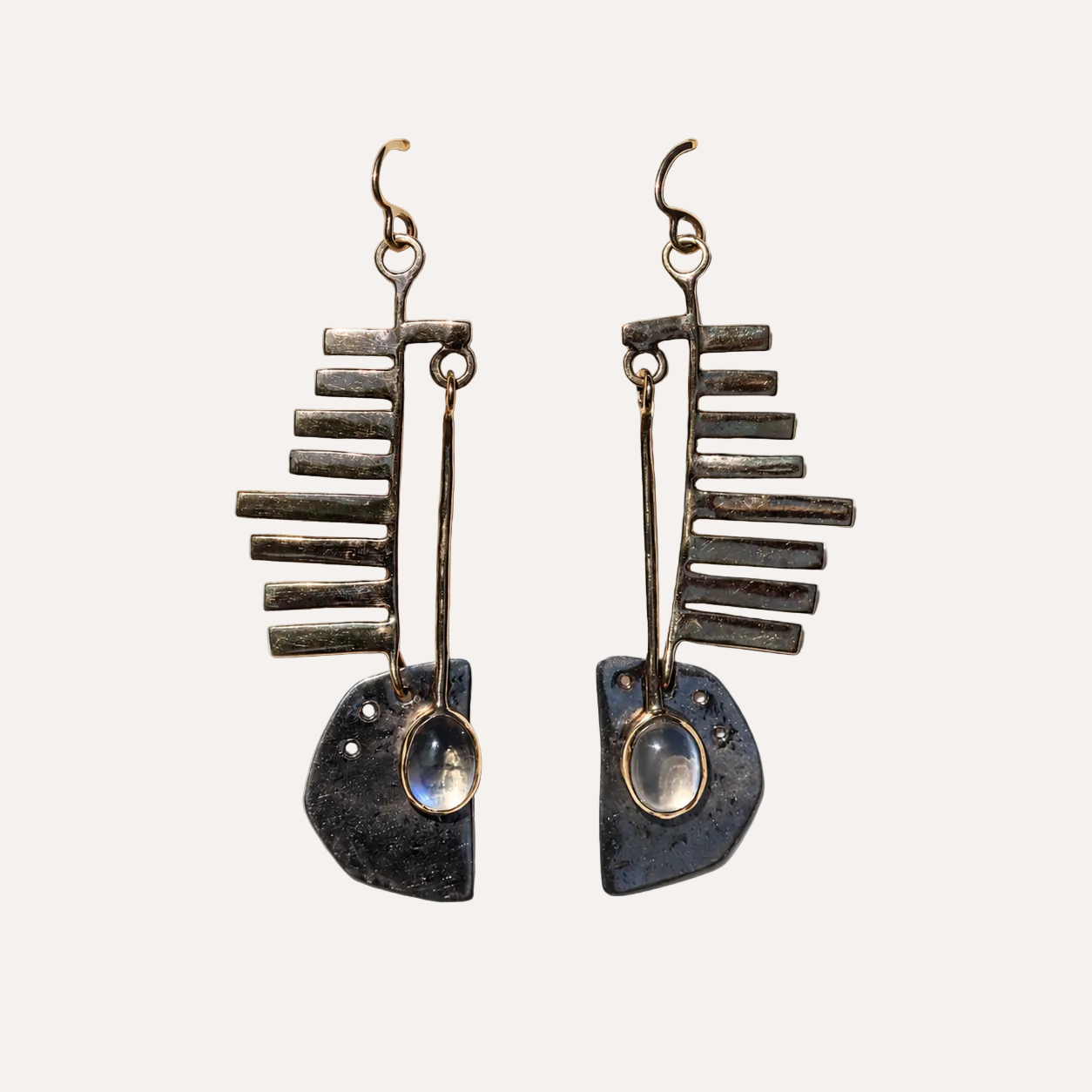 VAULT - Pam Burrows 9ct gold & Moonstone earrings