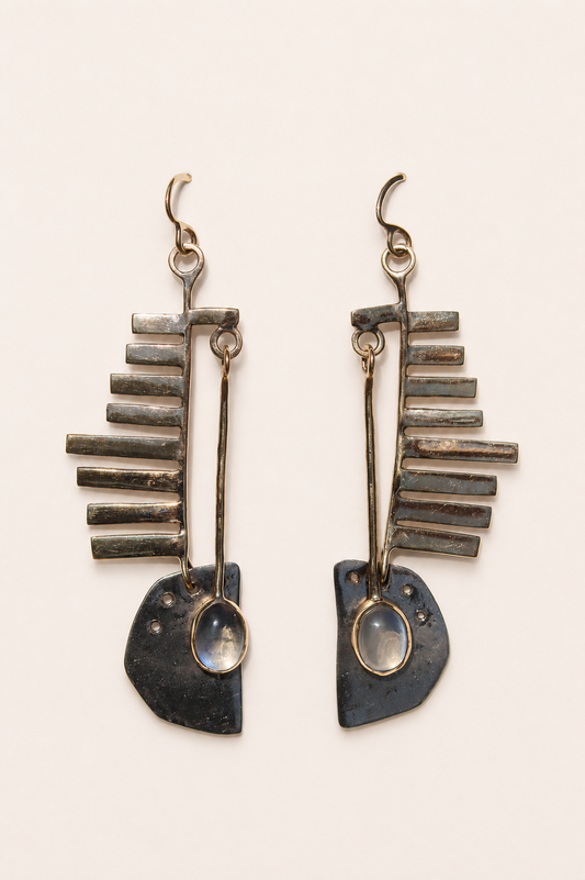 VAULT - Pam Burrows 9ct gold & Moonstone earrings