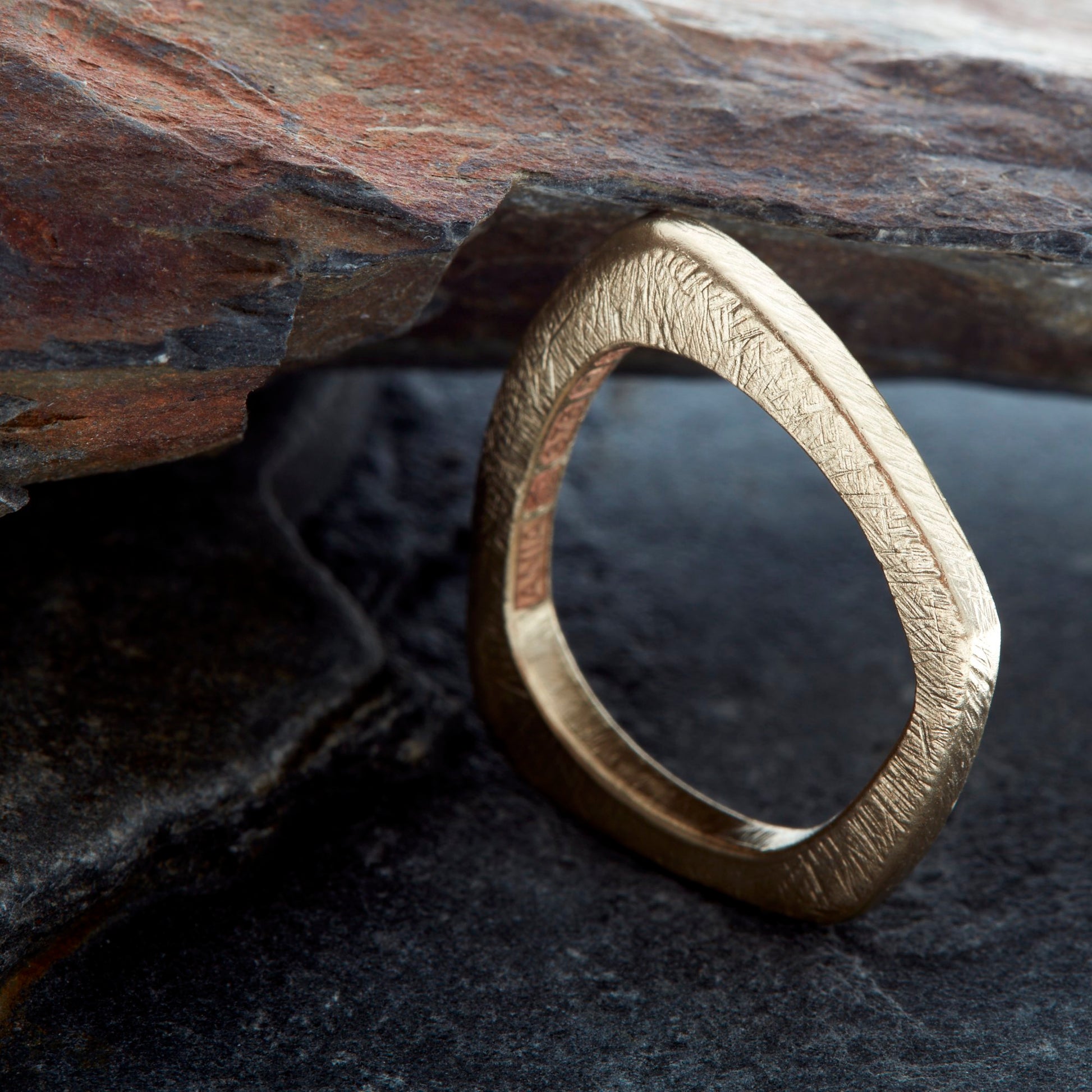 textured gold ring