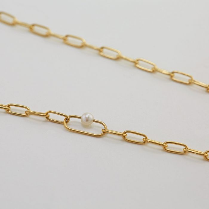 link necklace with pearl