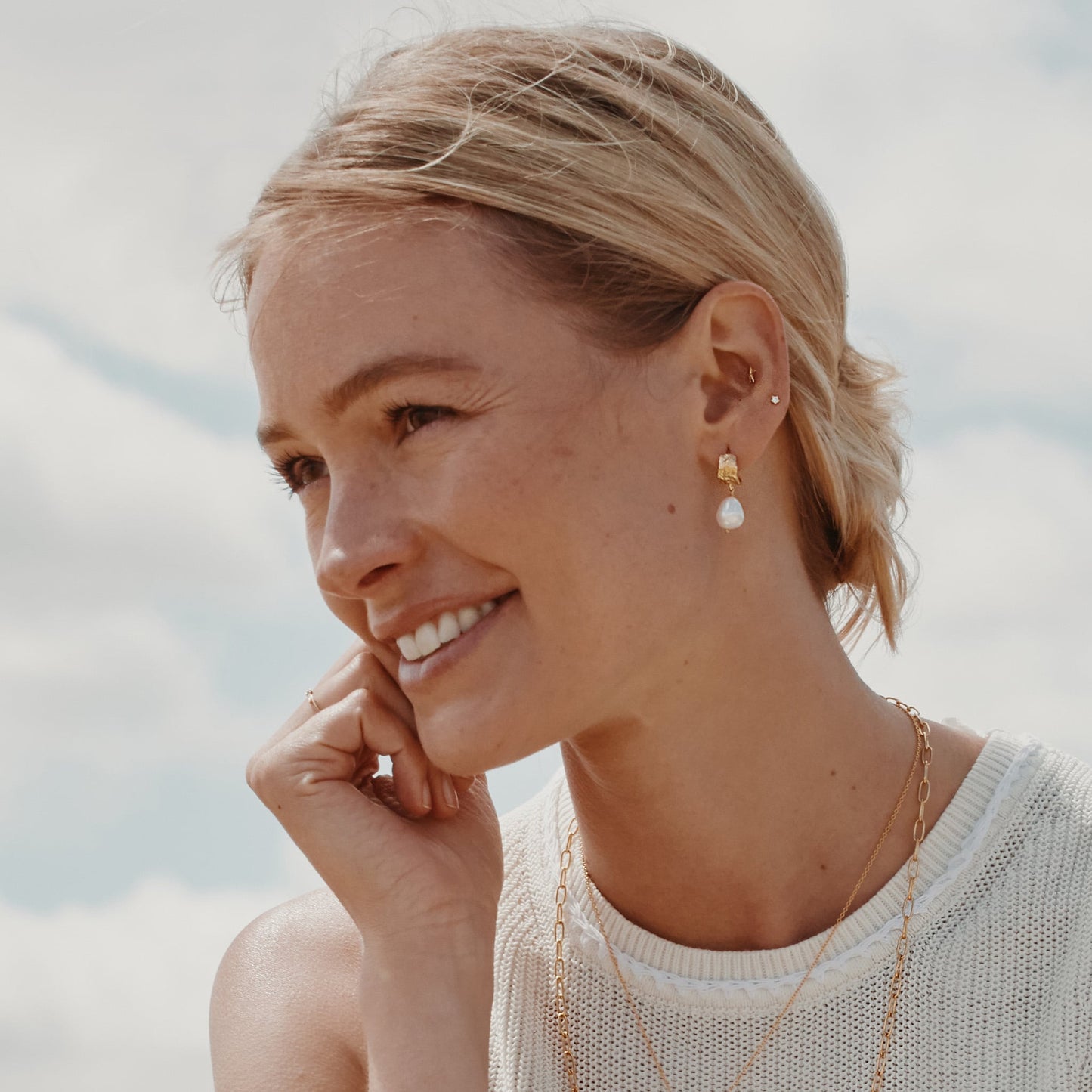 Bark Huggie Hoops with Pearl