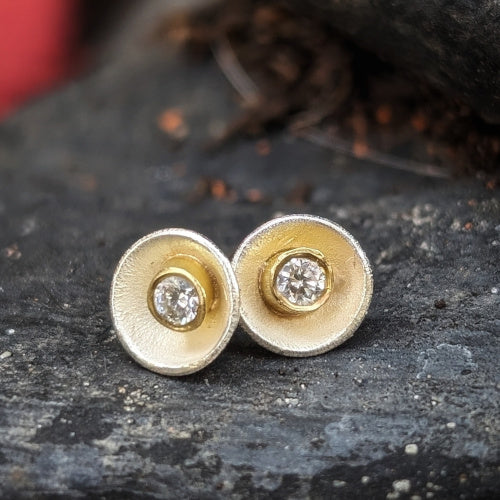 silver diamond stud earrings