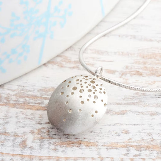silver pod necklace
