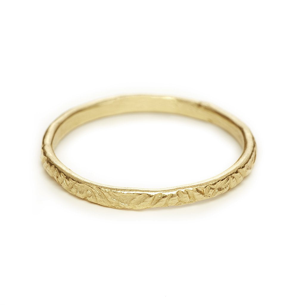 18ct Yellow Gold Engraved Wedding Band