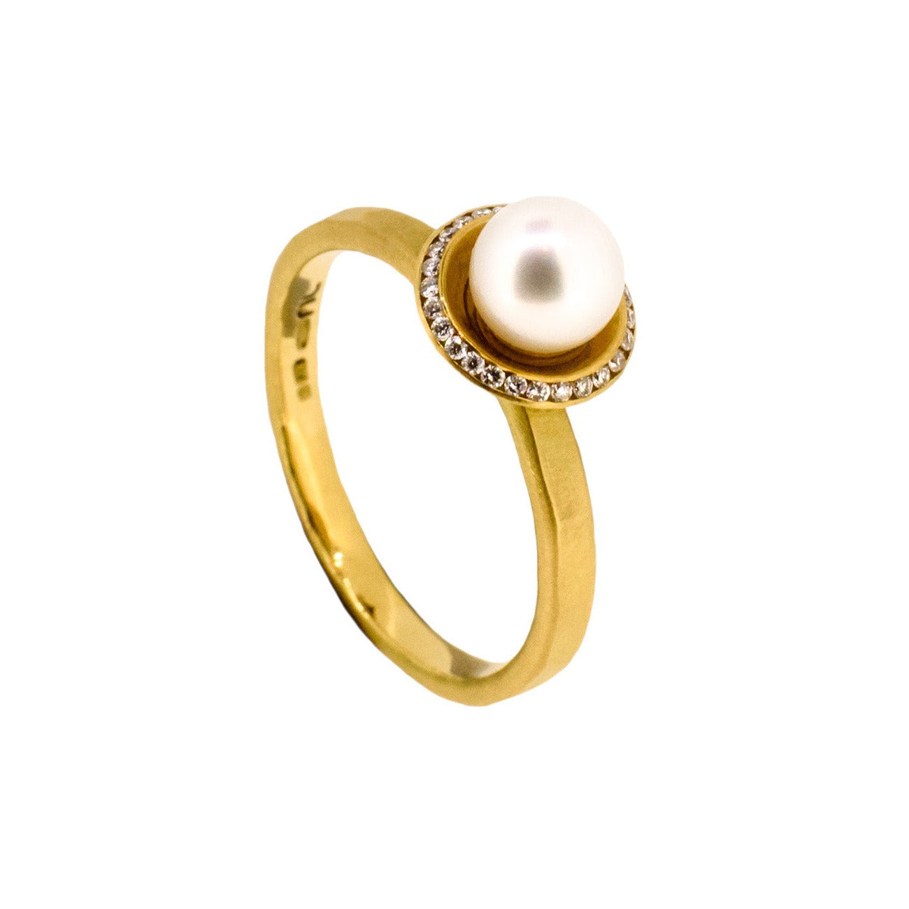Gold and Pearl Ring