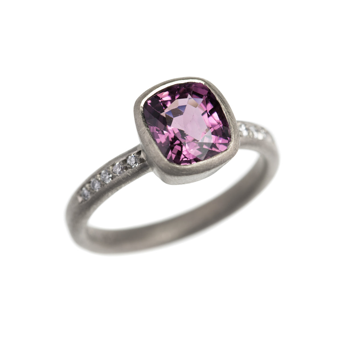 Purple Spinel & 18ct White Gold Ring with Diamonds